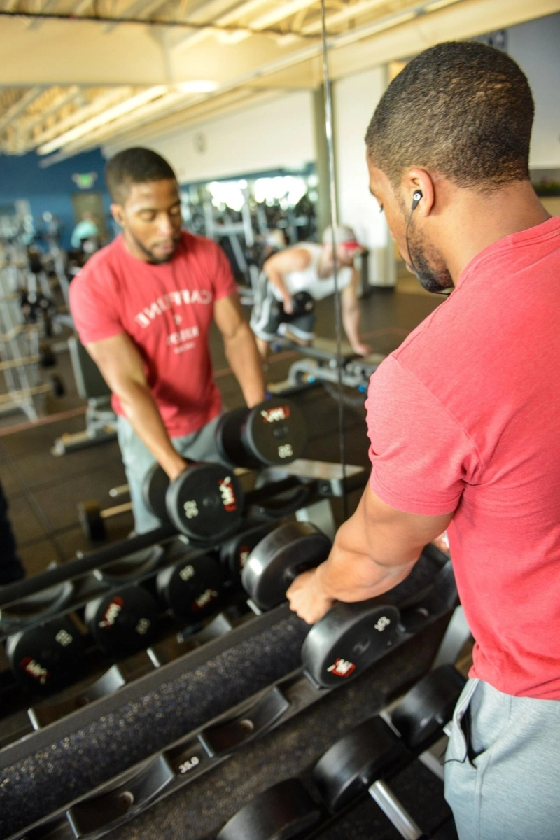 3 Reasons to Swap Your Home Workout for Time at a Health Club