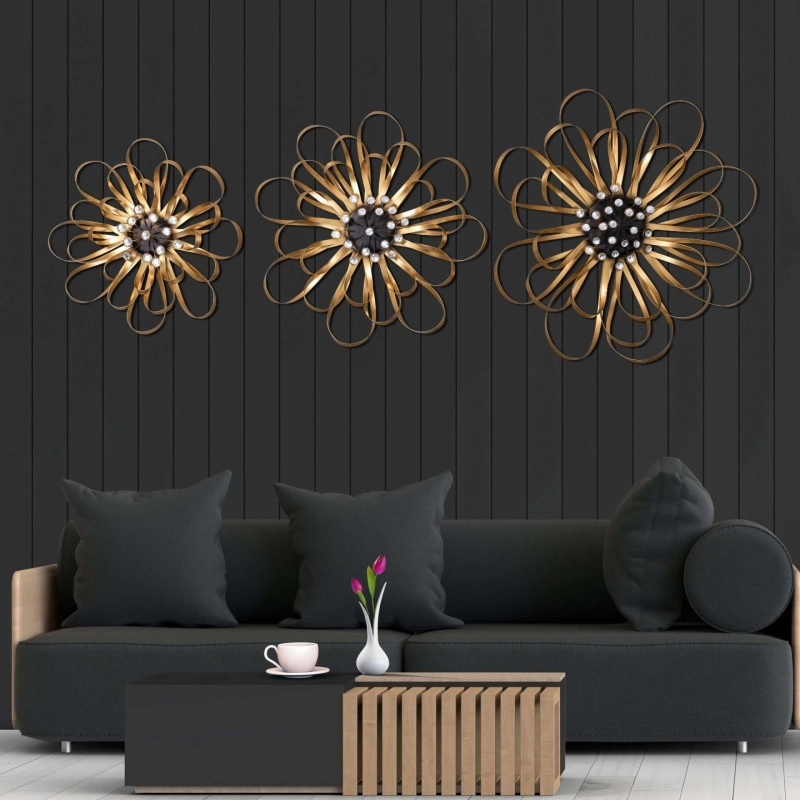 Revamp Your Interiors with Elegance: Discover India's Trendiest Metal Wall Decor