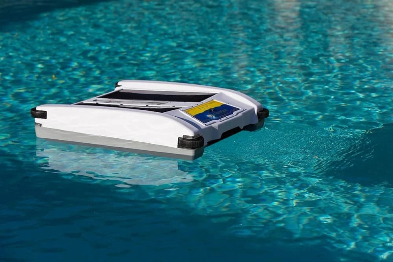 Solar-Powered Ariel Robot Can Clean Swimming Pools