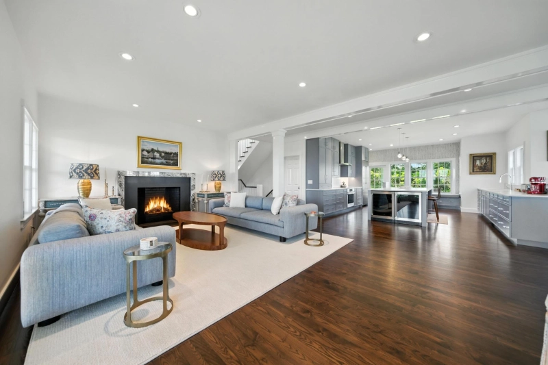 Real Estate AI Photo Editors vs. Generic AI Tools: Why Specialization Matters