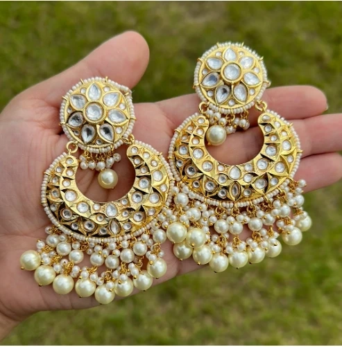 5 Ways to Mix and Match Gold Plated Earrings with Your Wardrobe
