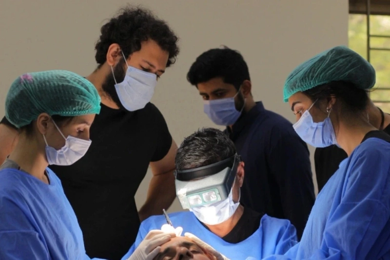 Afro Hair Transplant vs Regular Hair Transplant – Key Differences Title