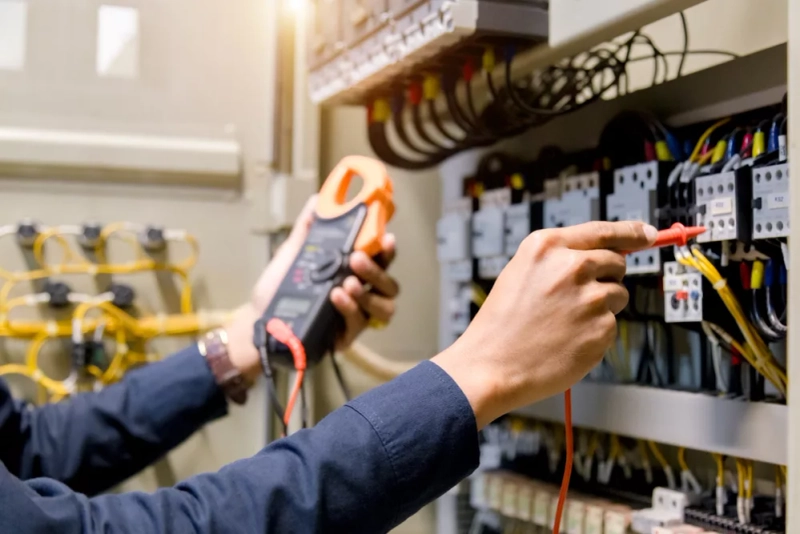 How to Find the Best Electrical Contractor in Dubai for the Best Electrician Service