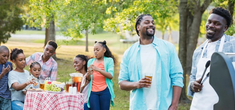 Bringing Families Together: Top Online Platforms for Memorable Reunions