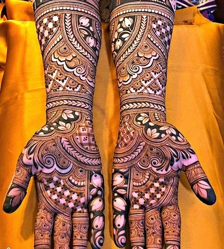 BEST BRIDAL MEHANDI ARTIST IN DELHI – RINKU MEHANDI ART