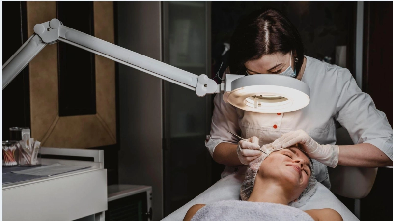 How EMsculpt Neo Can Transform Your Core and Thighs