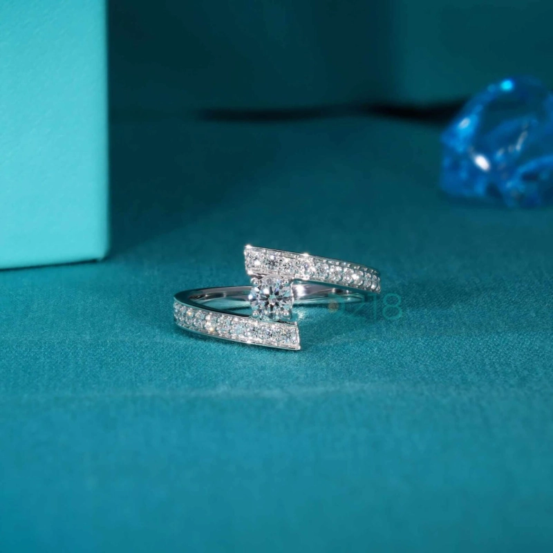 Lab Grown Diamond Solitaire Rings: Classic Style with Modern Value
