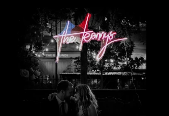 Top Uses For Neon Light Designs