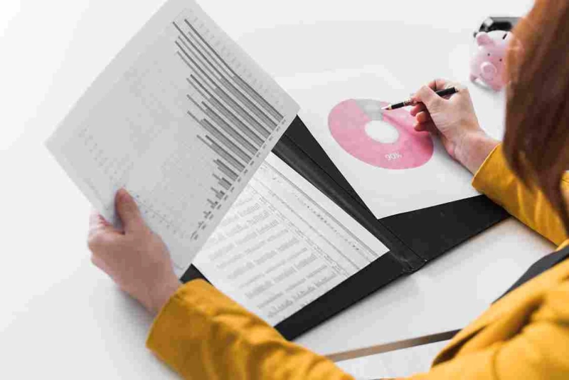 Overcoming Technical Terminology Obstacles in User Manual Translation