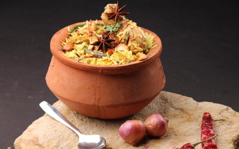 Biryani Handi: Exploring the Traditional Clay Pot Cooking Method Behind the Flavor