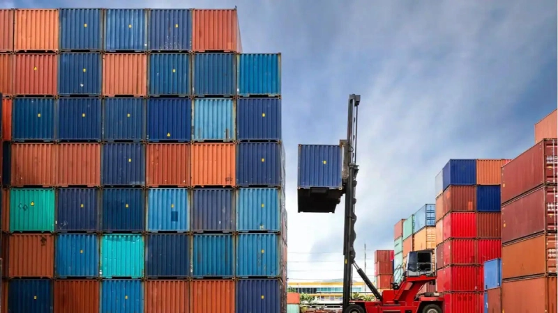 What to Consider When Buying a Shipping Container?