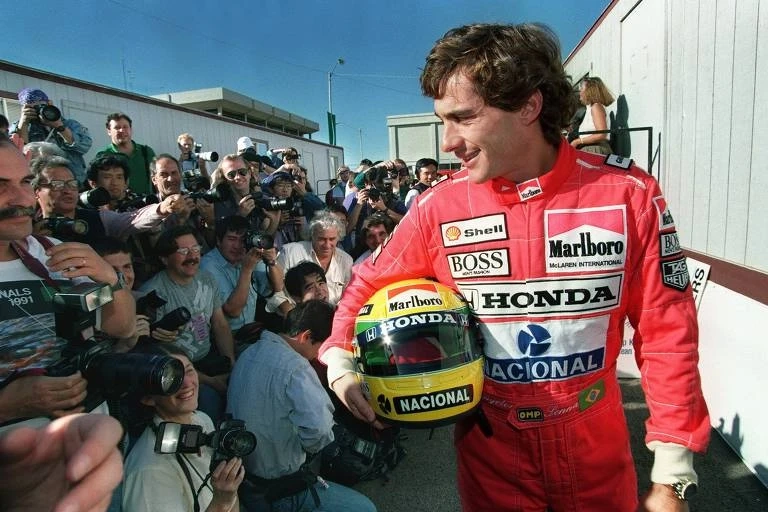 Mundo do esporte homenageia Senna, que completaria 60 anos neste sábado