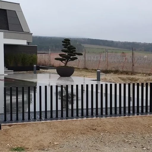 Retractable Fencing: Enhancing Privacy and Security in Your Outdoor Living Space