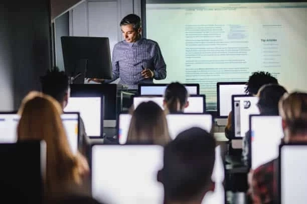How Sahitya Classes Crafts the Path to Success in NET Coaching?