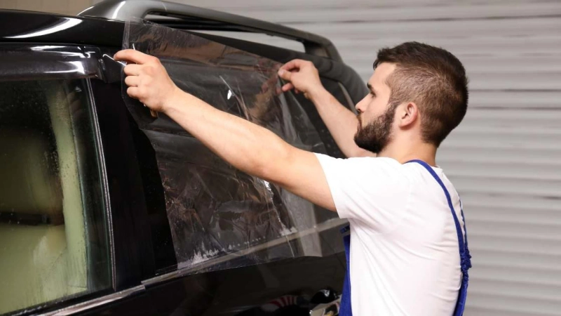 The Expert's Guide to Selecting a Professional Car Window Tinting Service