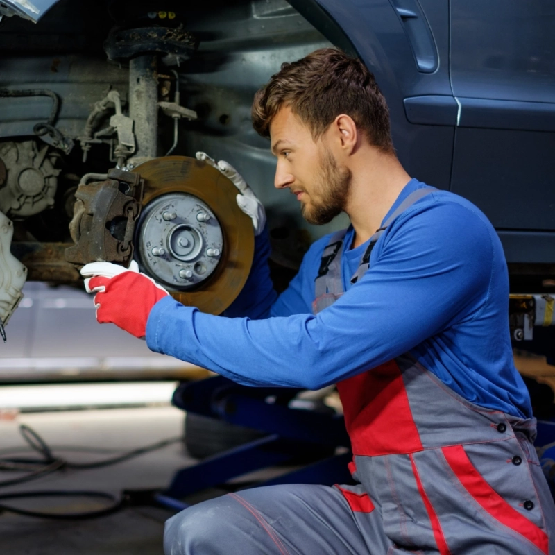  Maintaining Tyres and Fluids for Reliable Vehicle Operation