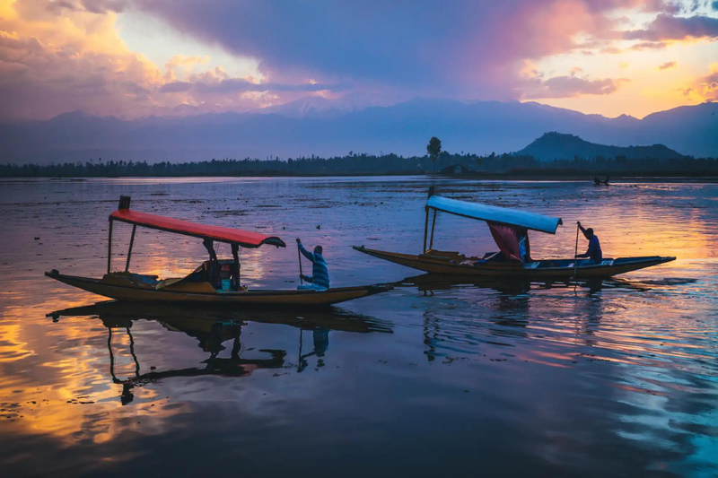 Explore Heavenly Kashmir Tours from Ahmedabad with MyTripNavigator