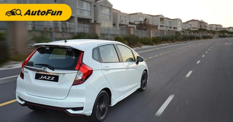 Comparison of Honda Jazz and Mazda2 Design