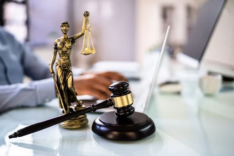 The Benefits of Working with a Drunk Driving Attorney in Warren