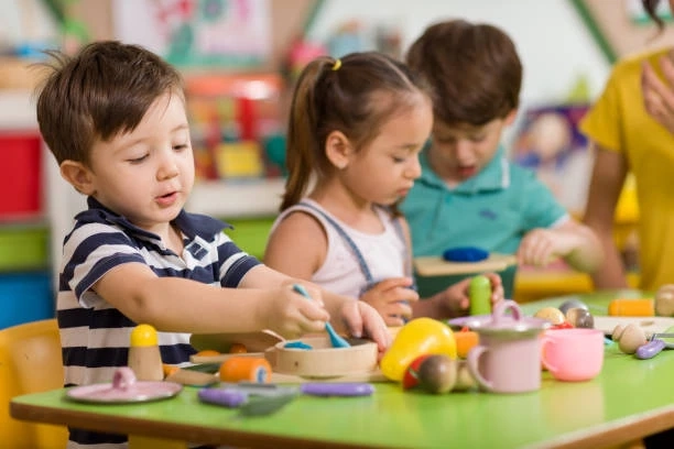 How Academic Enrichment Summer Camps Boost Education