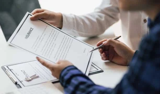 Navigating Insurance Broker: Right Choice Key Factors