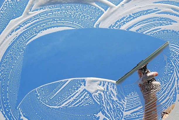 Clear Vision: Techniques for Crystal-Clear Windows