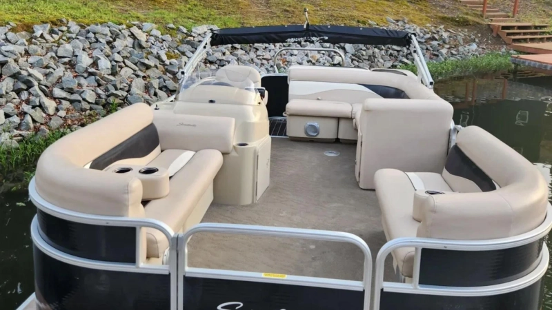 What Should You Pack for a Boat Rental Day in Lake Gaston, NC?