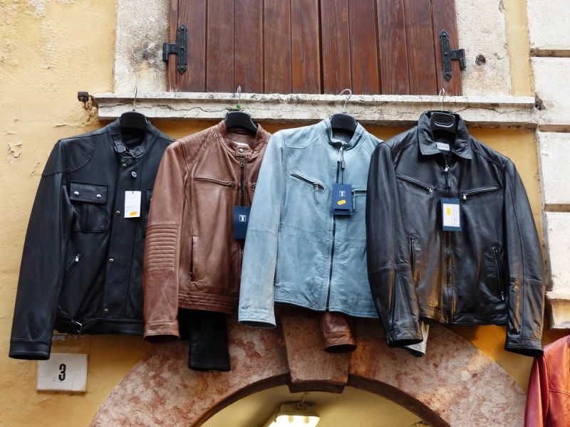Improve Your Looks by Wearing Leather Jackets