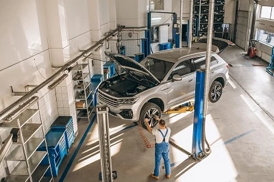 What Is A Panel Beater And How Do They Repair Damaged Vehicles?