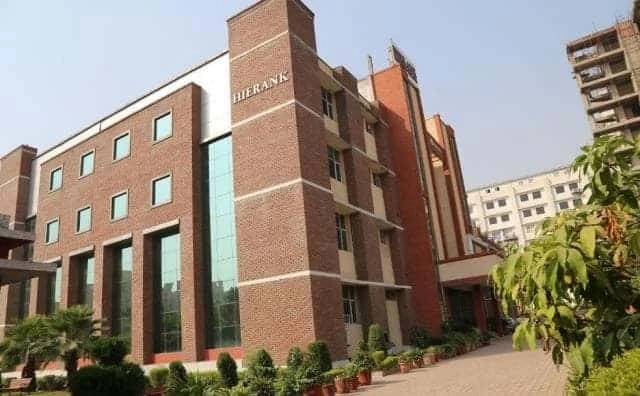 Top 10 Advantage to Pursuing MBA colleges in Delhi