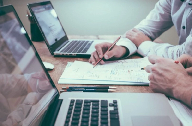 What Are The Responsibilities Of Investors?