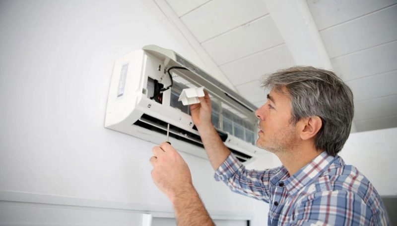 Why You Shouldn't Try to Repair Your Air Conditioner in Dubai Yourself
