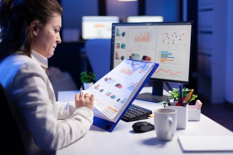 How does automation in financial accounting software reduce manual errors?