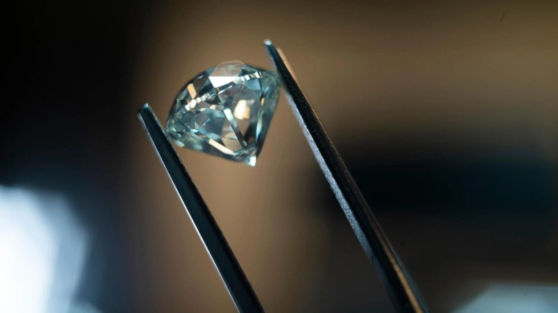 How to Select the Ideal Lab Grown Diamond for Fine Jewelry