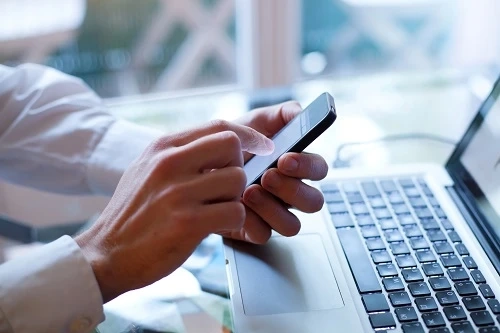 How Commercial Signal Boosters Enhance Customer Experience