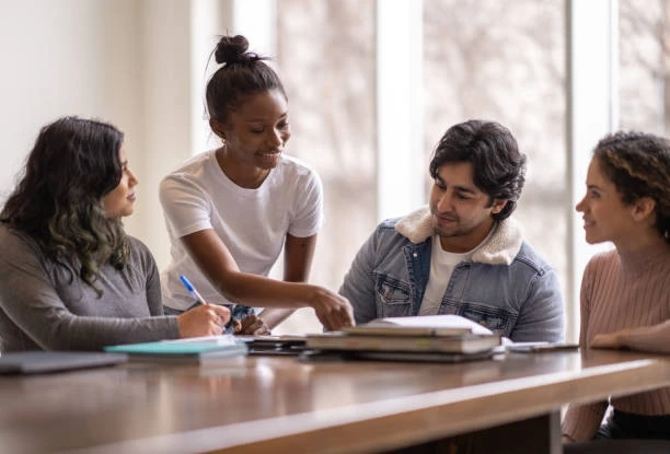 Pursue a Degree from the Best Management Colleges in Gurgaon