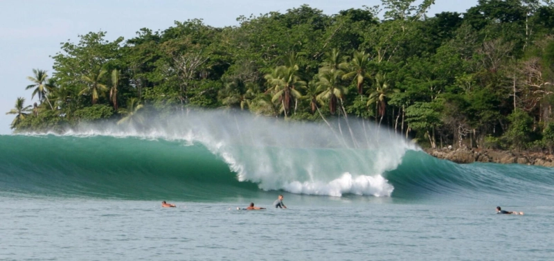 Costa Rica Surf Camp: Ride the Waves, Find the Appeal
