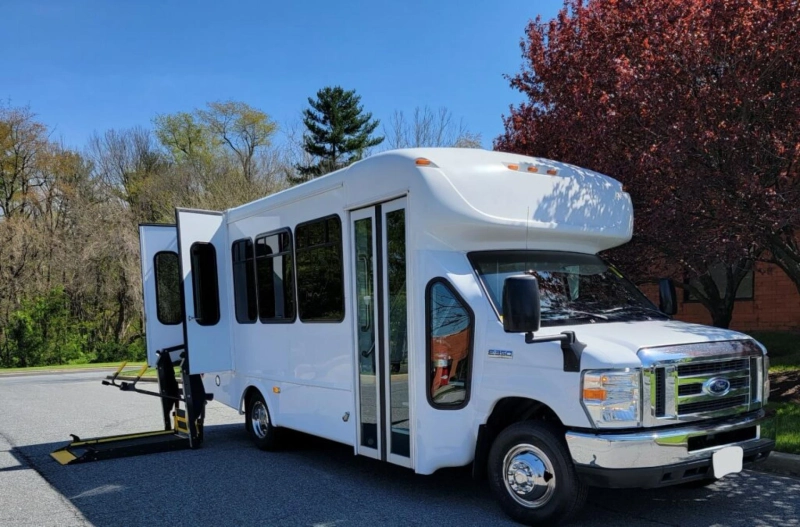 The Best 15-Passenger Buses With Wheelchair Lifts for Small Businesses