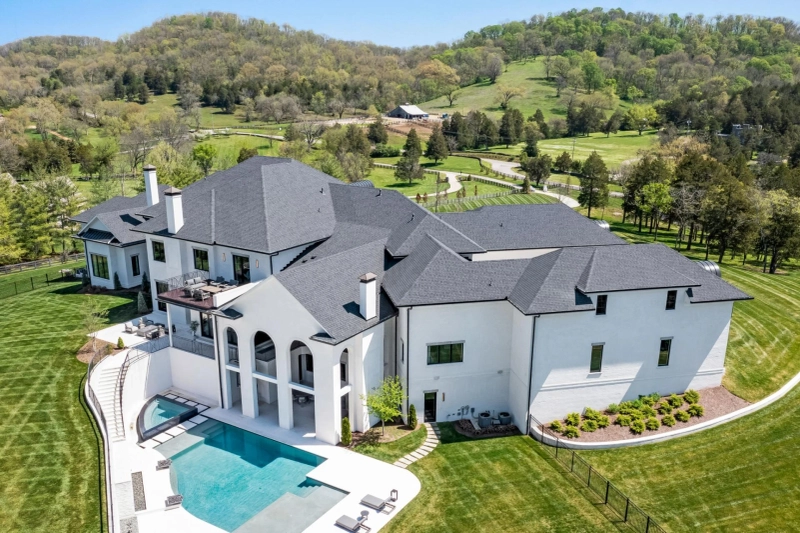 How Orange County Realtors Can Benefit from Pro Photography