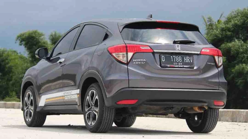 The difference between Kijang Innova and Honda HR-V