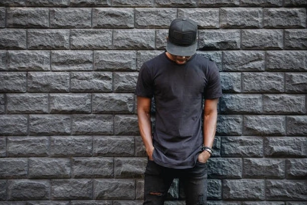 3 Secrets to Looking Great in a T-Shirt