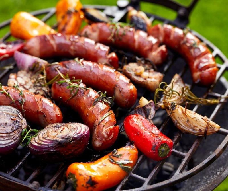 What are the benefits of consuming organic meats?