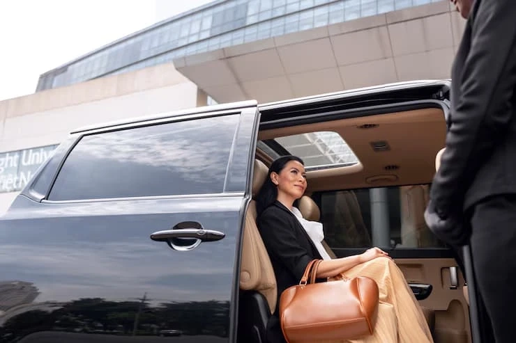 Reduce Stress and Boost Punctuality with a Corporate Shuttle Service