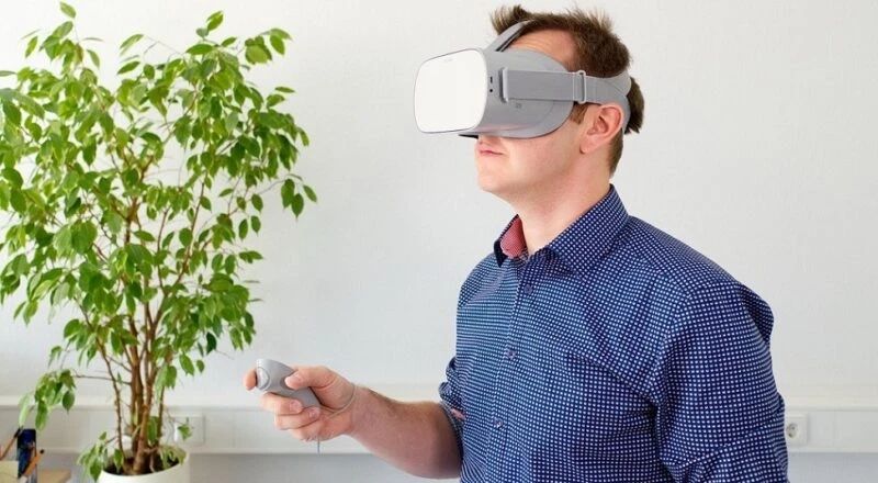 Difference Between AR and VR