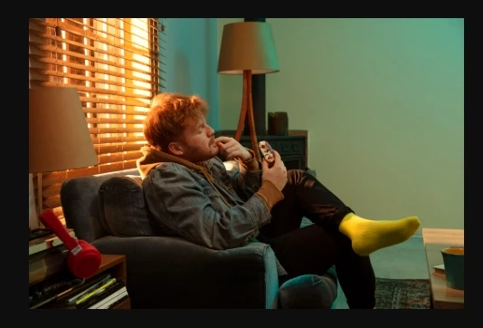 Capturing What Matters: The Role of Visual Detail in Brand Communication