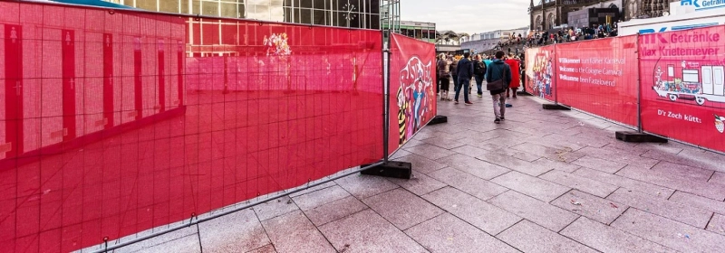 Why Temporary Privacy Fence Losangeles Are Essential for Crowd Control?