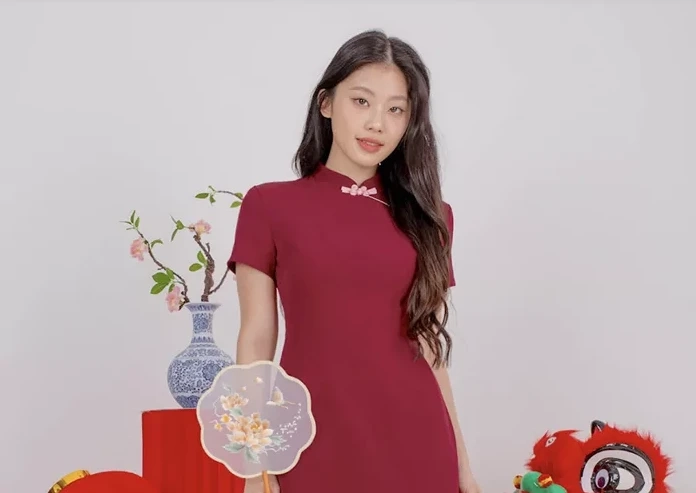 What Shoes Should You Wear with a Qipao?