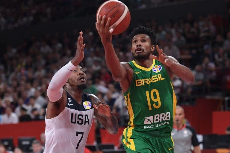 Ídolo do basquete e médico, Marcel rechaça volta do esporte na pandemia