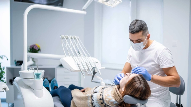 Missing Teeth Solutions Explained by the Best Dentist in Satellite Ahmedabad