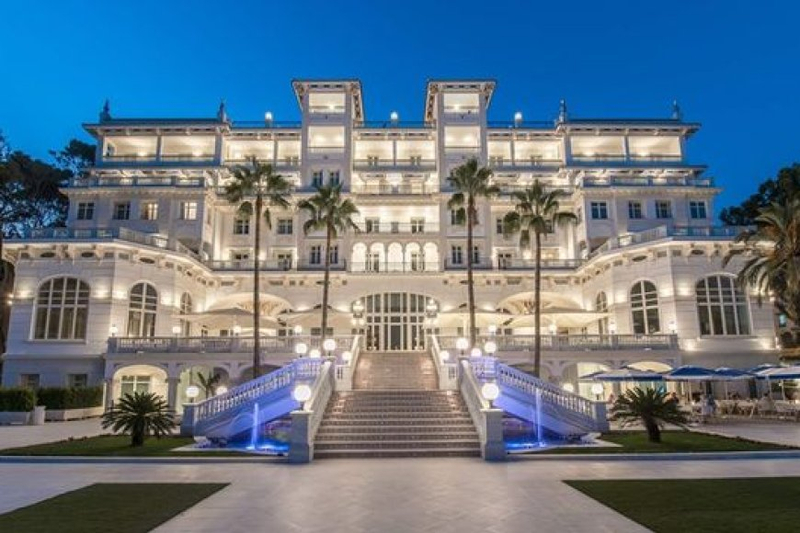 Behind the Gates: K Raheja Haji Ali Residenc